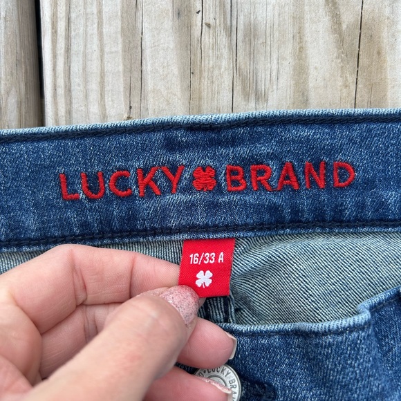 Lucky Brand Jeans Womens 16/33 Blue Denim Medium Wash Sweet N Straight Mid Rise - Picture 3 of 16